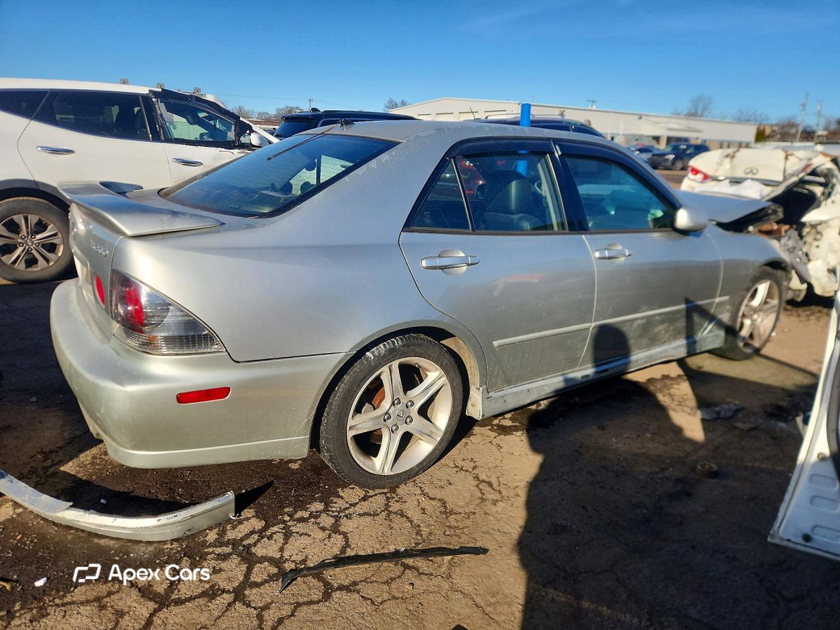 Lexus IS 2001