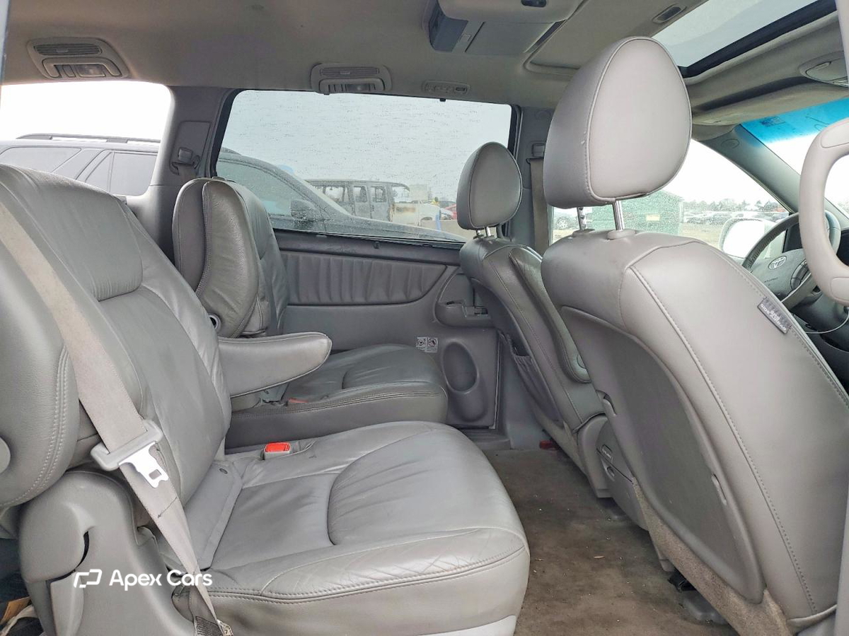 Toyota Sienna 2010