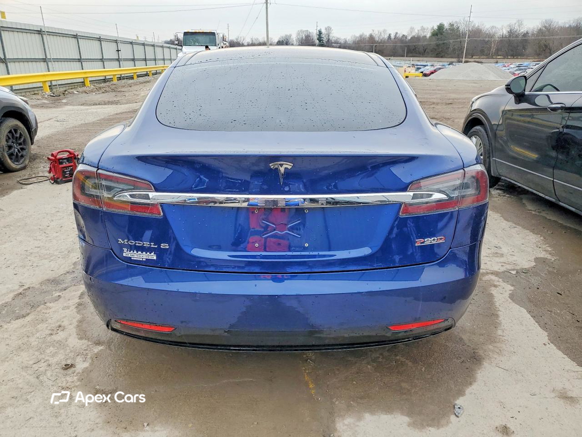 Tesla Model S 2016