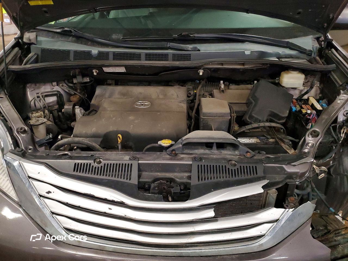 Toyota Sienna 2015