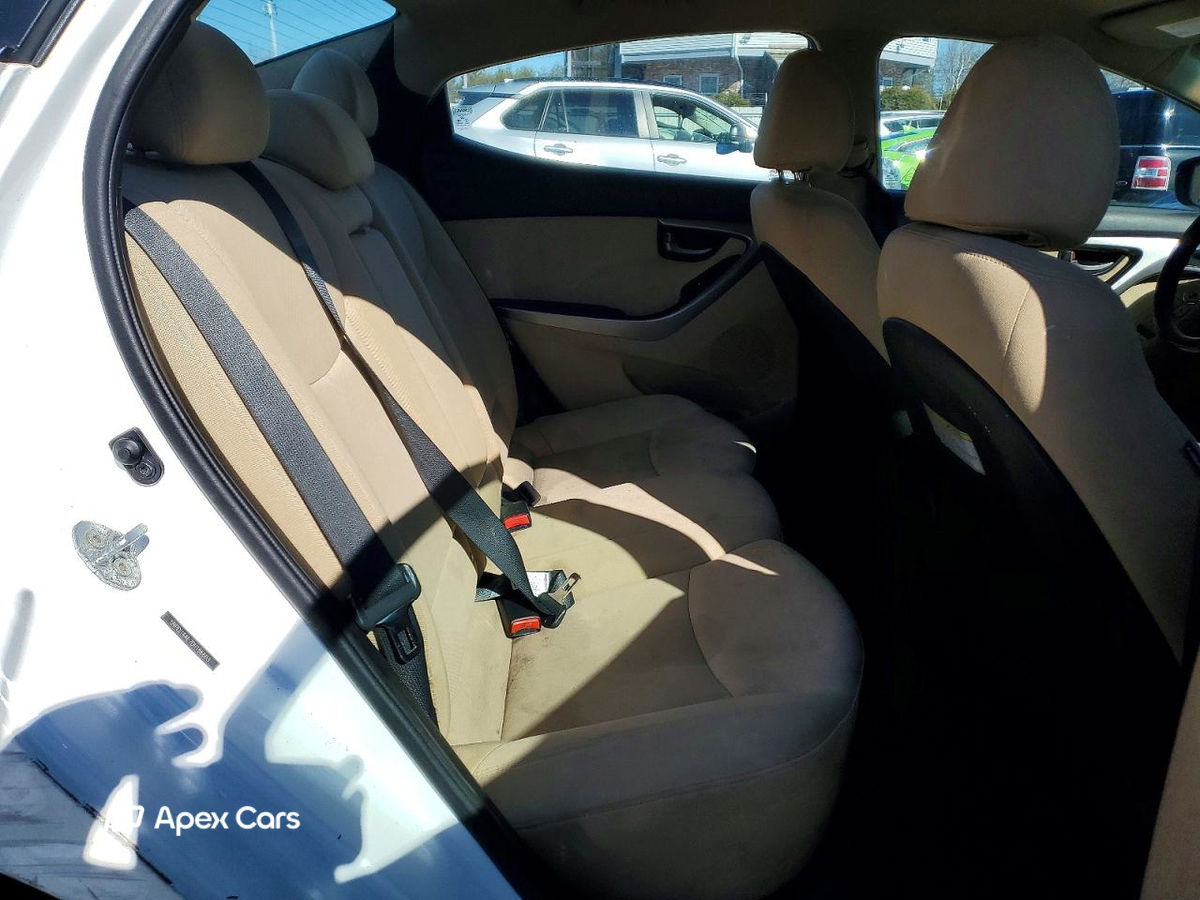 Hyundai Elantra 2013