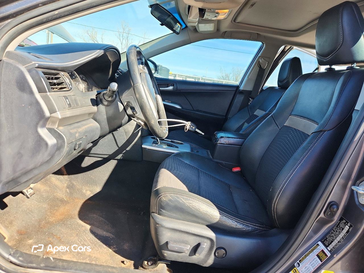 Toyota Camry 2012