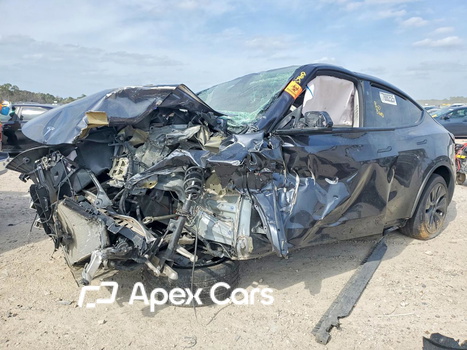 Tesla Model Y 2024 - Image 1 of 5