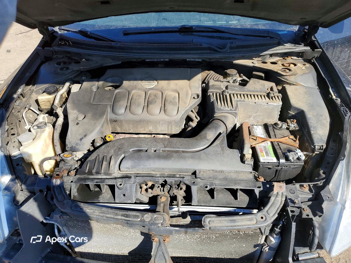 Nissan Altima 2010