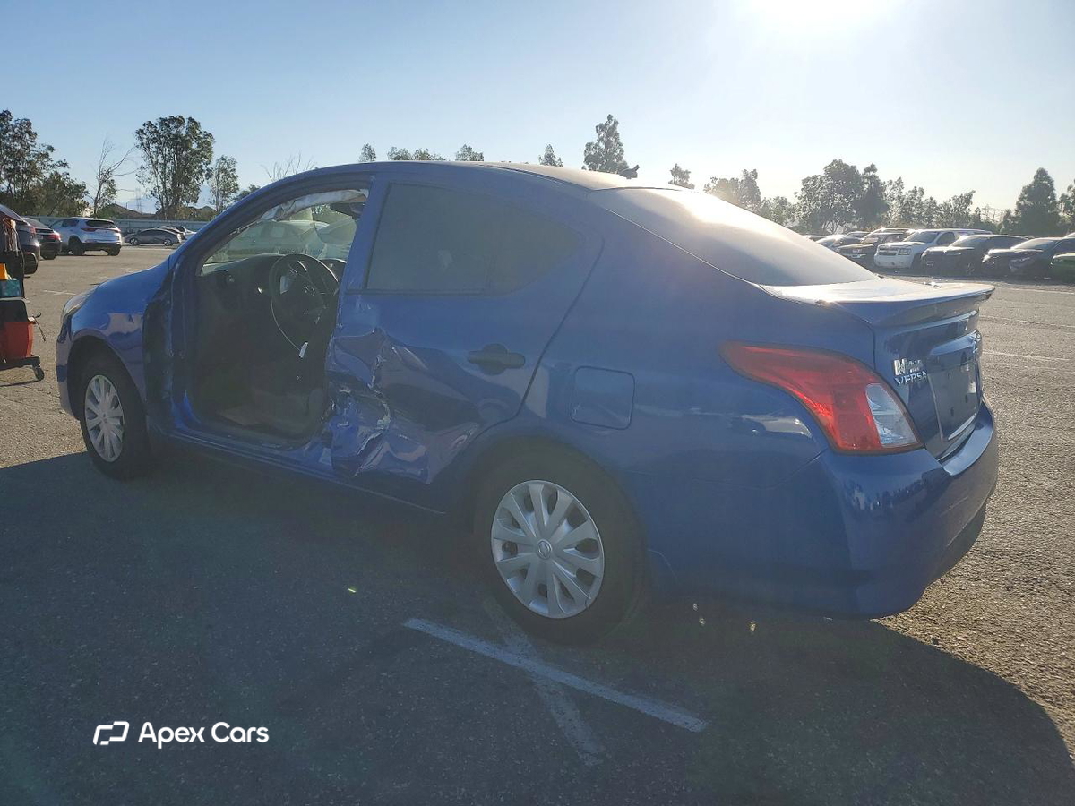 Nissan Versa 2016