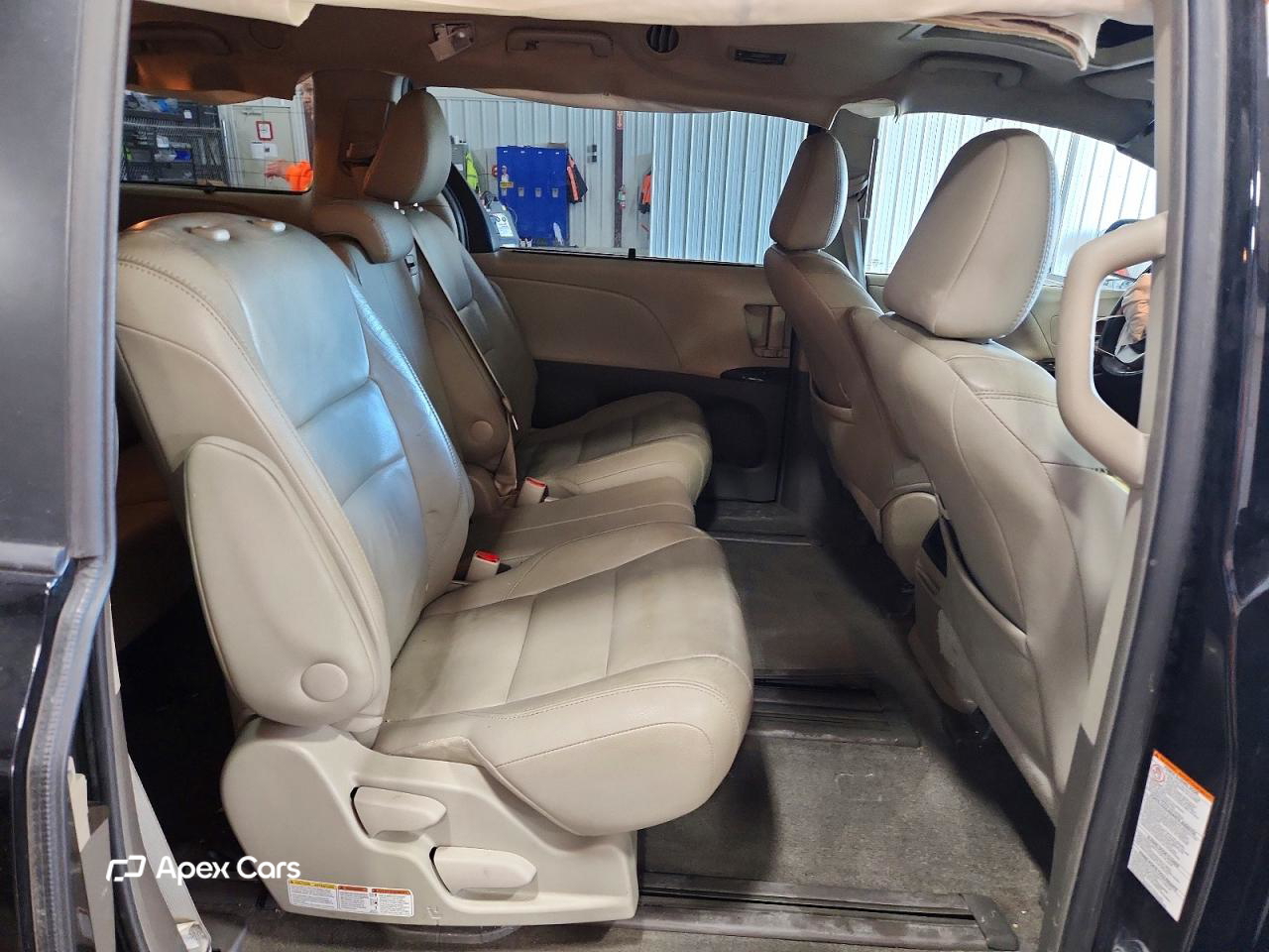 Toyota Sienna 2015