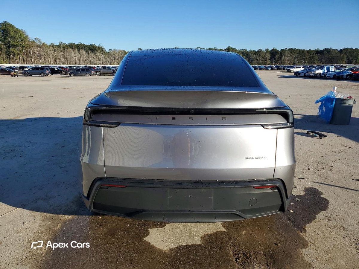 Tesla Model Y 2026