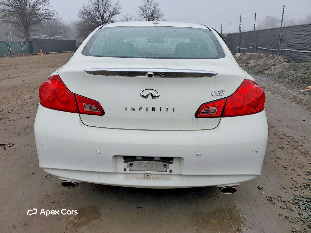 Infiniti G 2013