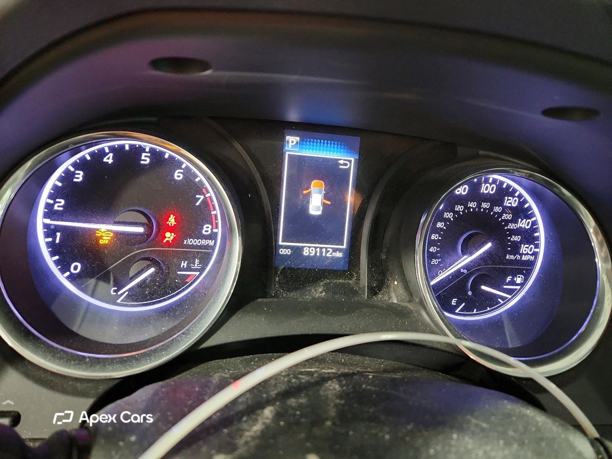 Toyota Camry 2019