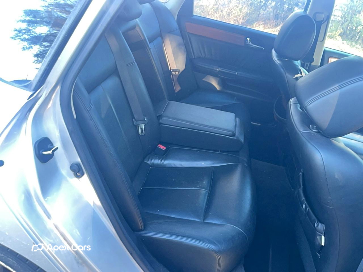 Infiniti M 2006