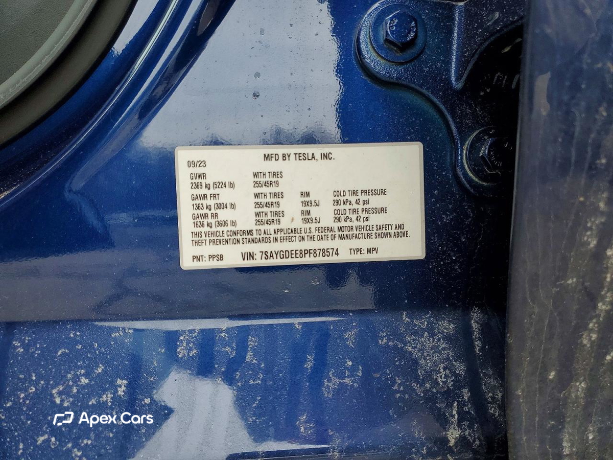 Tesla Model Y 2023