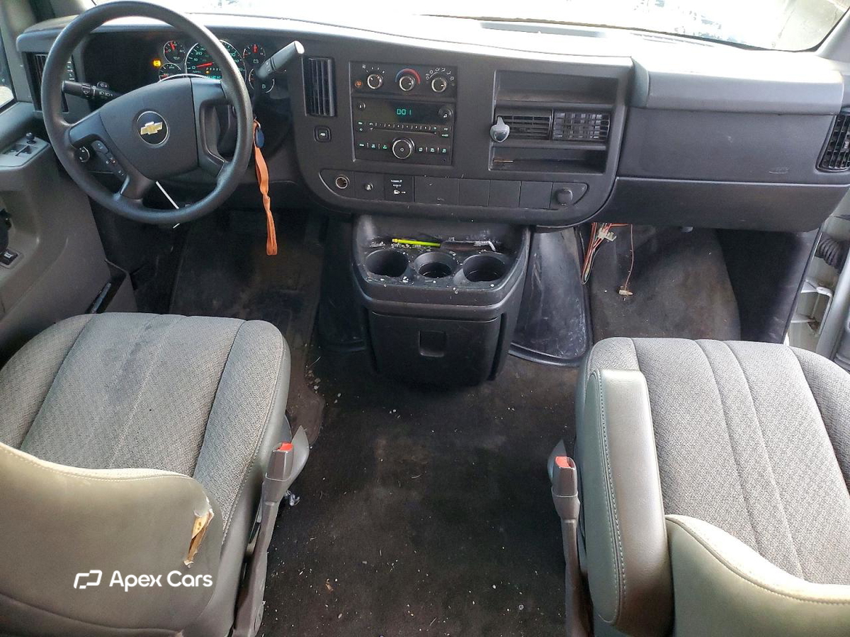 Chevrolet Express 2012