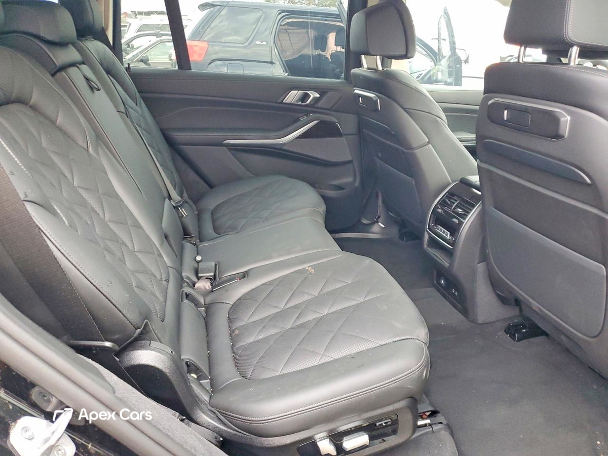 BMW X7 2025