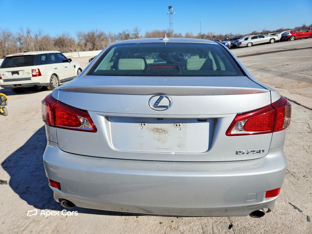 Lexus IS 2011