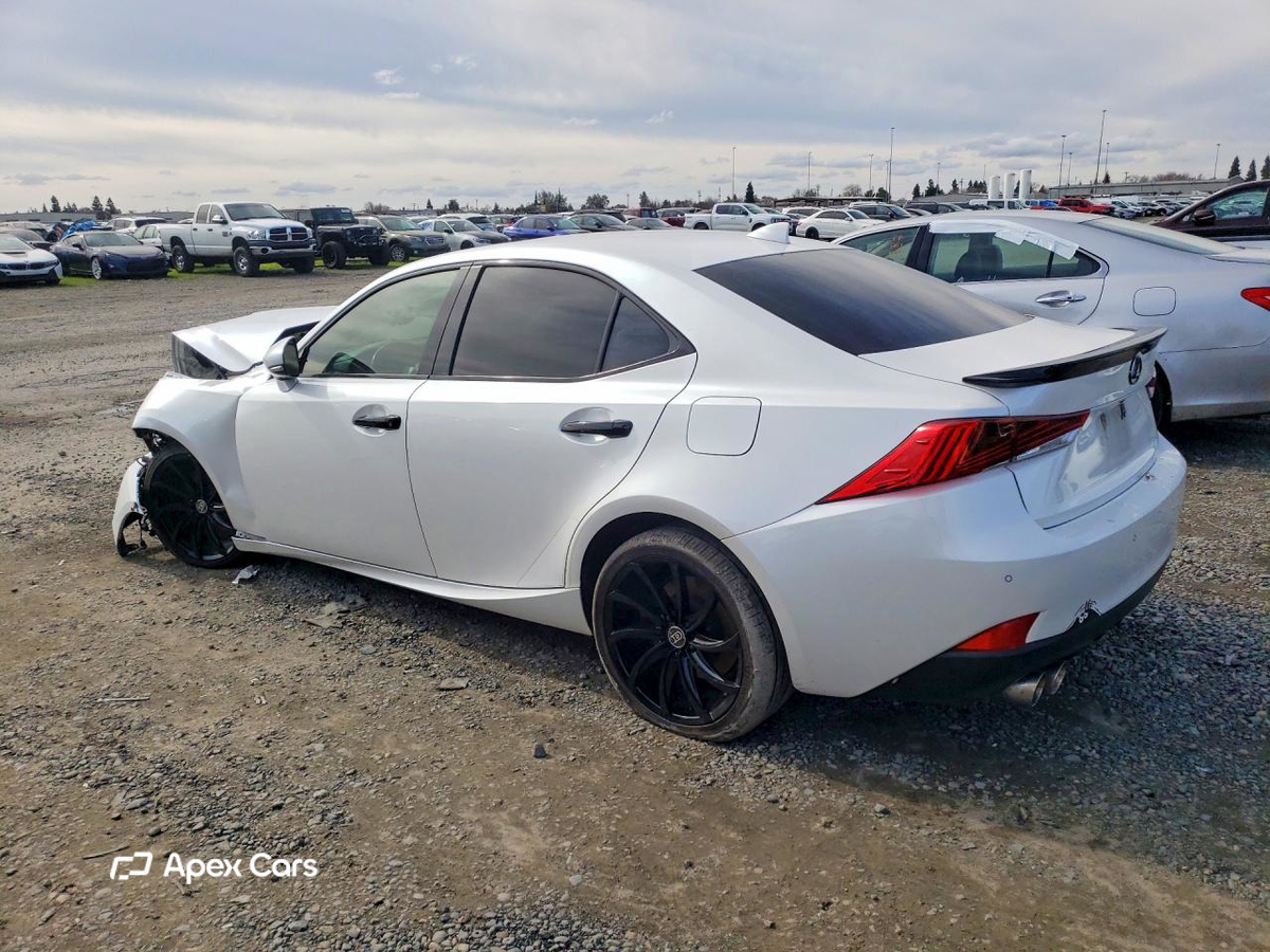 Lexus IS 2018