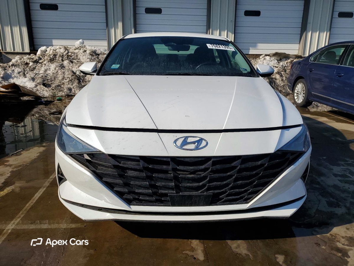 Hyundai Elantra 2021