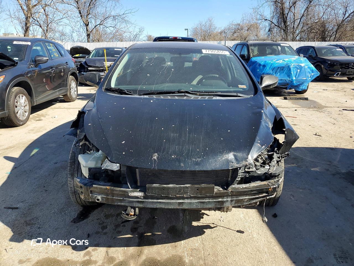 Hyundai Elantra 2011