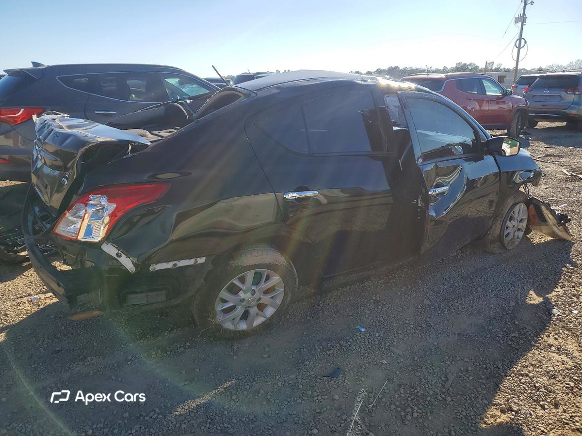 Nissan Versa 2019