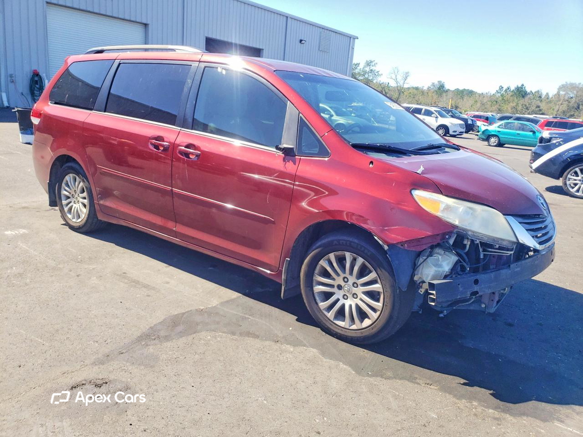 Toyota Sienna 2013