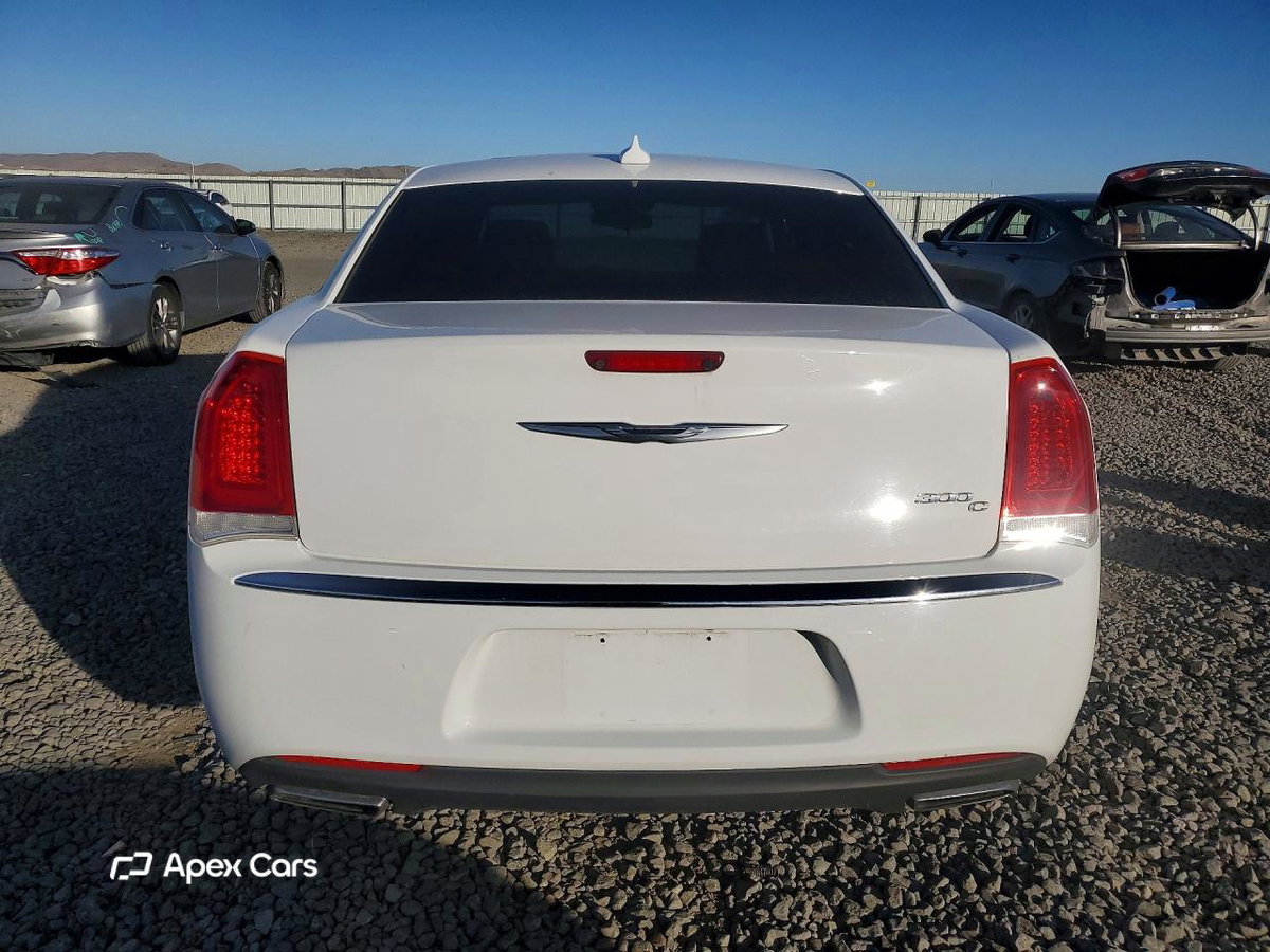 Chrysler 300 2016