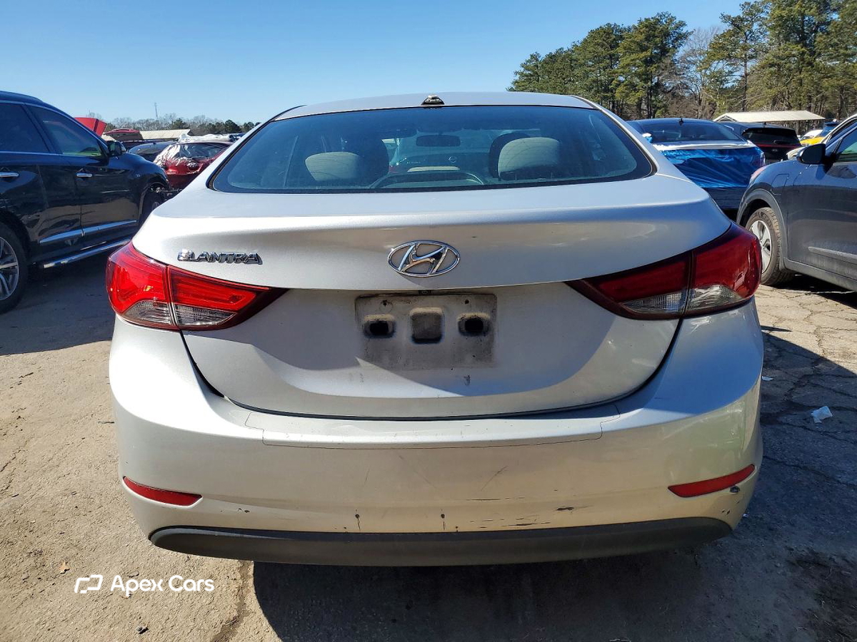 Hyundai Elantra 2016