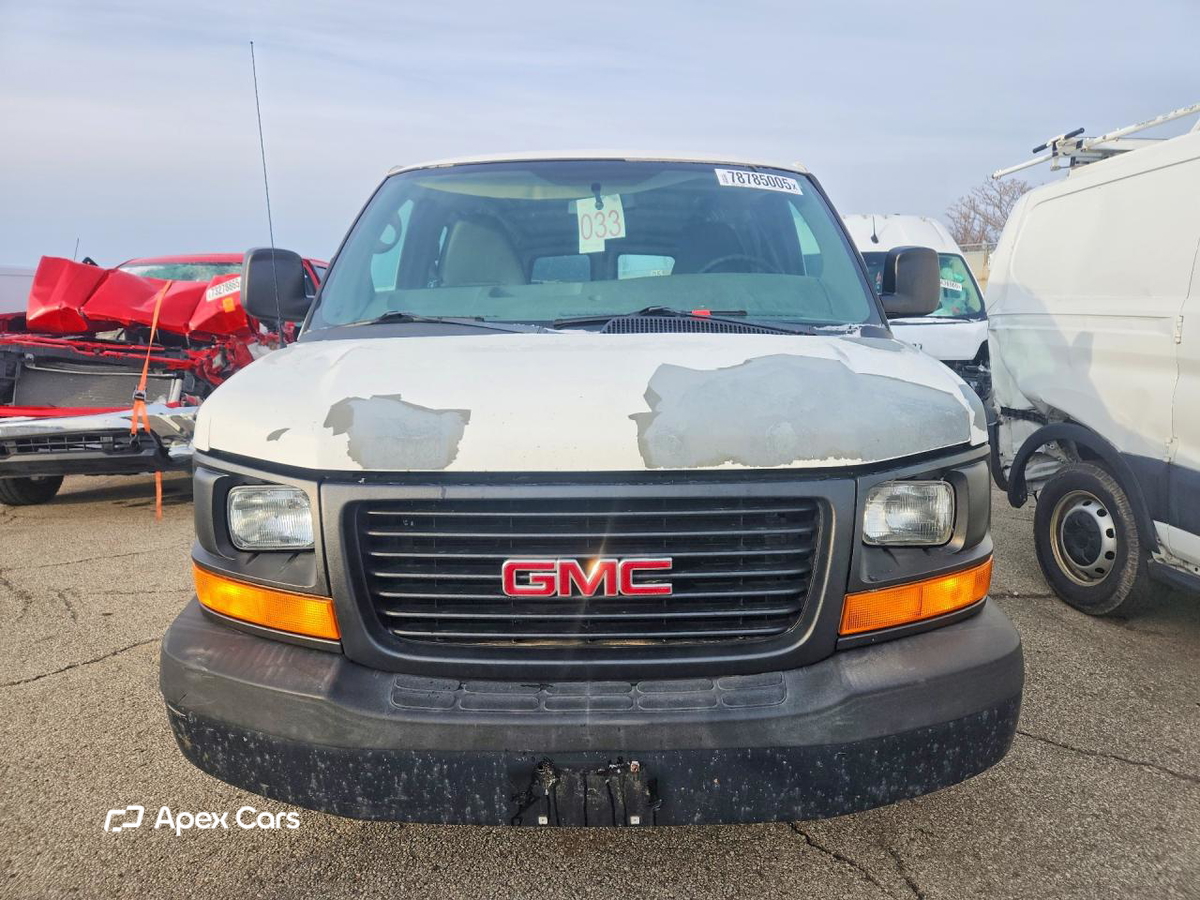GMC Savana 2011