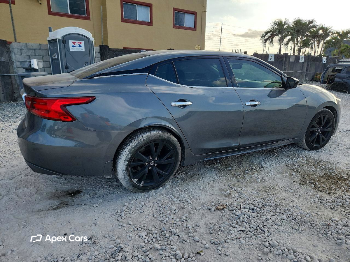 Nissan Maxima 2018