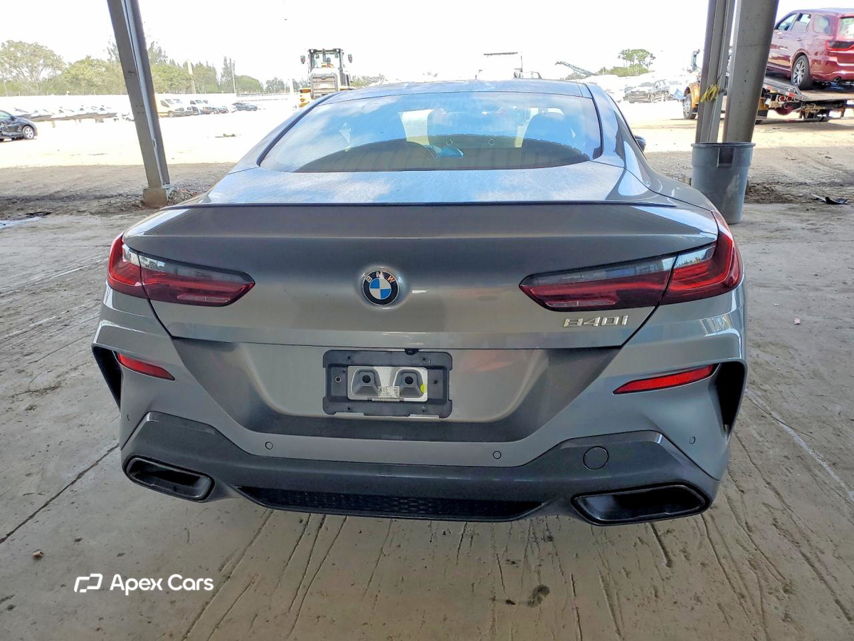 BMW Series 8 2024