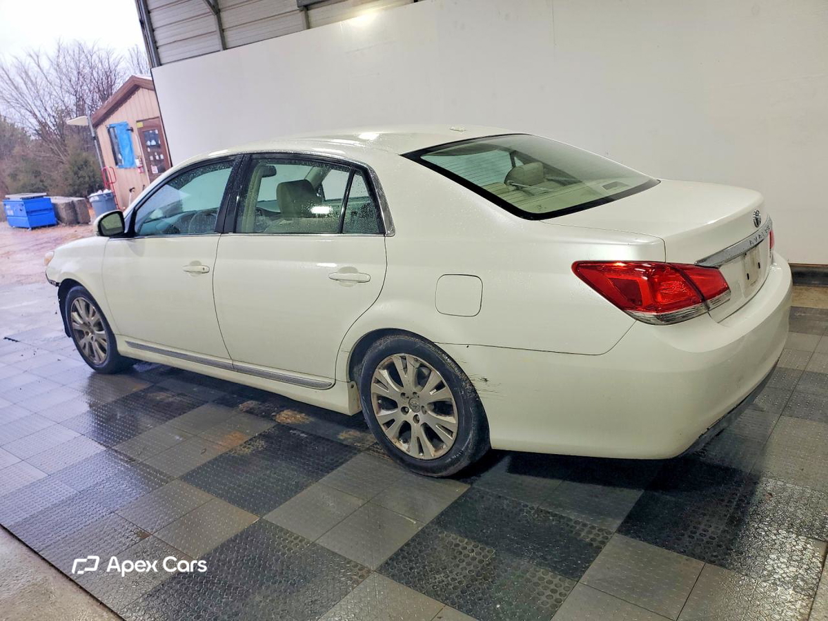 Toyota Avalon 2011