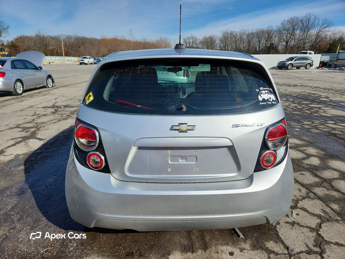 Chevrolet Sonic 2015