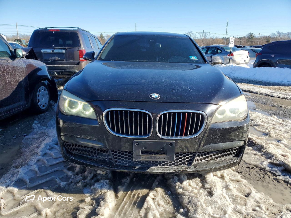 BMW Series 7 2013