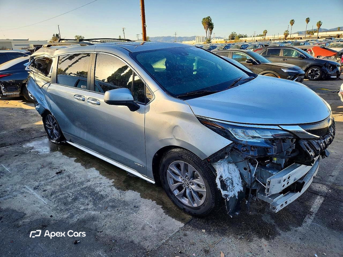 Toyota Sienna 2021