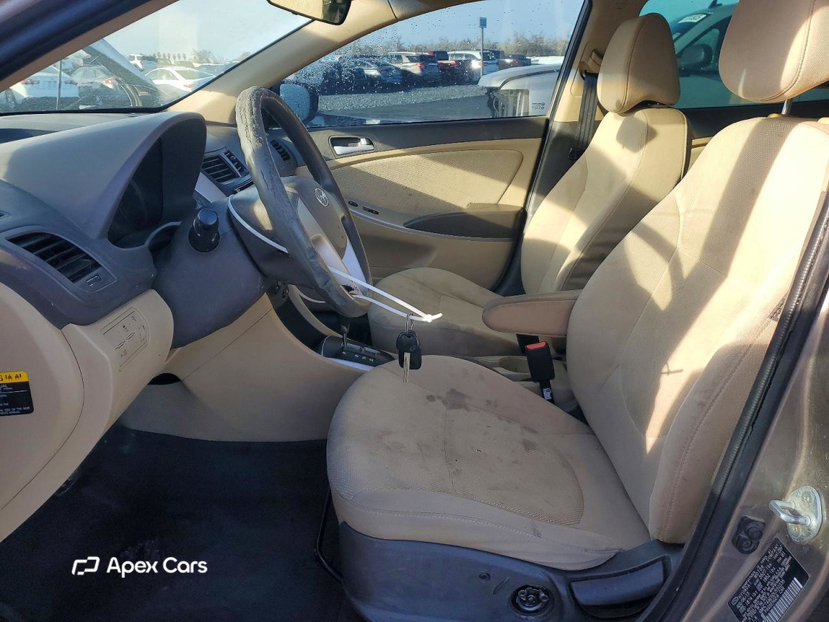 Hyundai Accent 2013