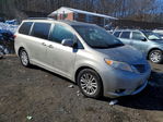 Toyota Sienna 2016