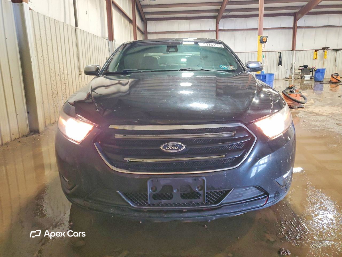 Ford Taurus 2015
