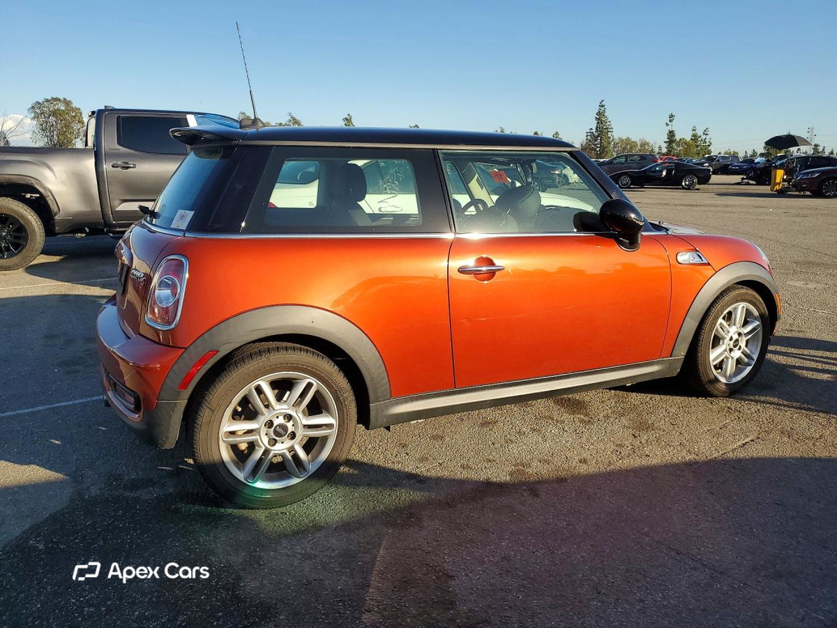 MINI Cooper 2011