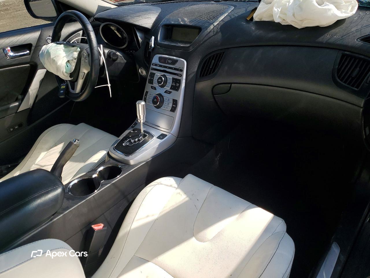 Hyundai Genesis 2010