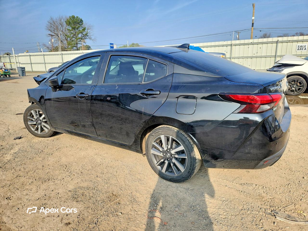 Nissan Versa 2021