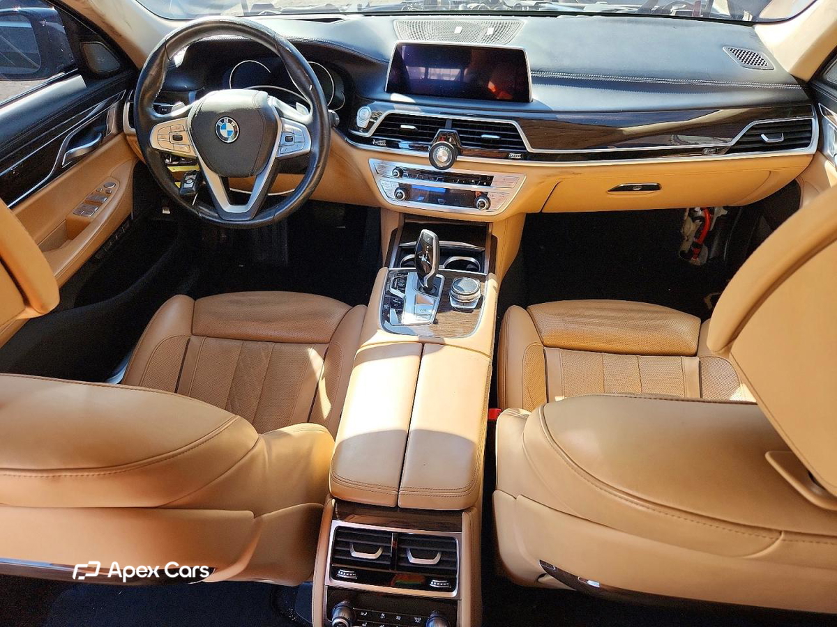 BMW Series 7 2016