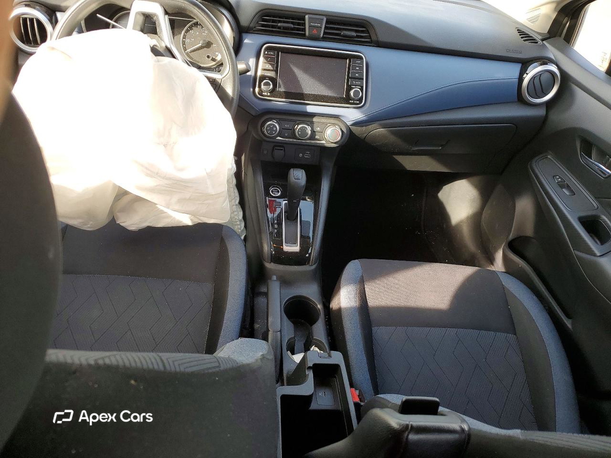 Nissan Versa 2023