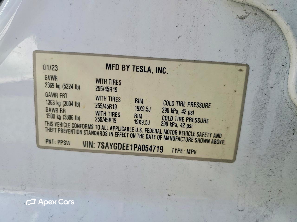 Tesla Model Y 2023