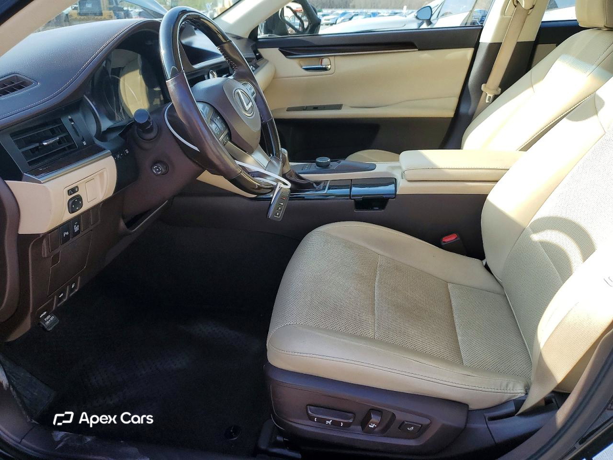 Lexus ES 2016