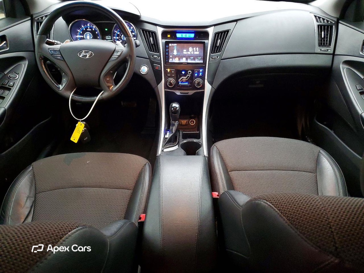 Hyundai Sonata 2011