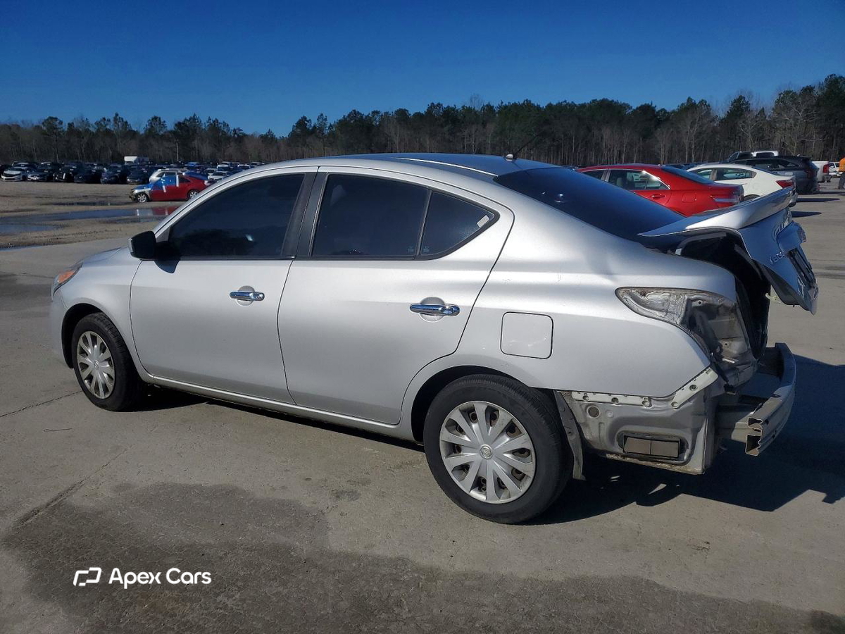 Nissan Versa 2016