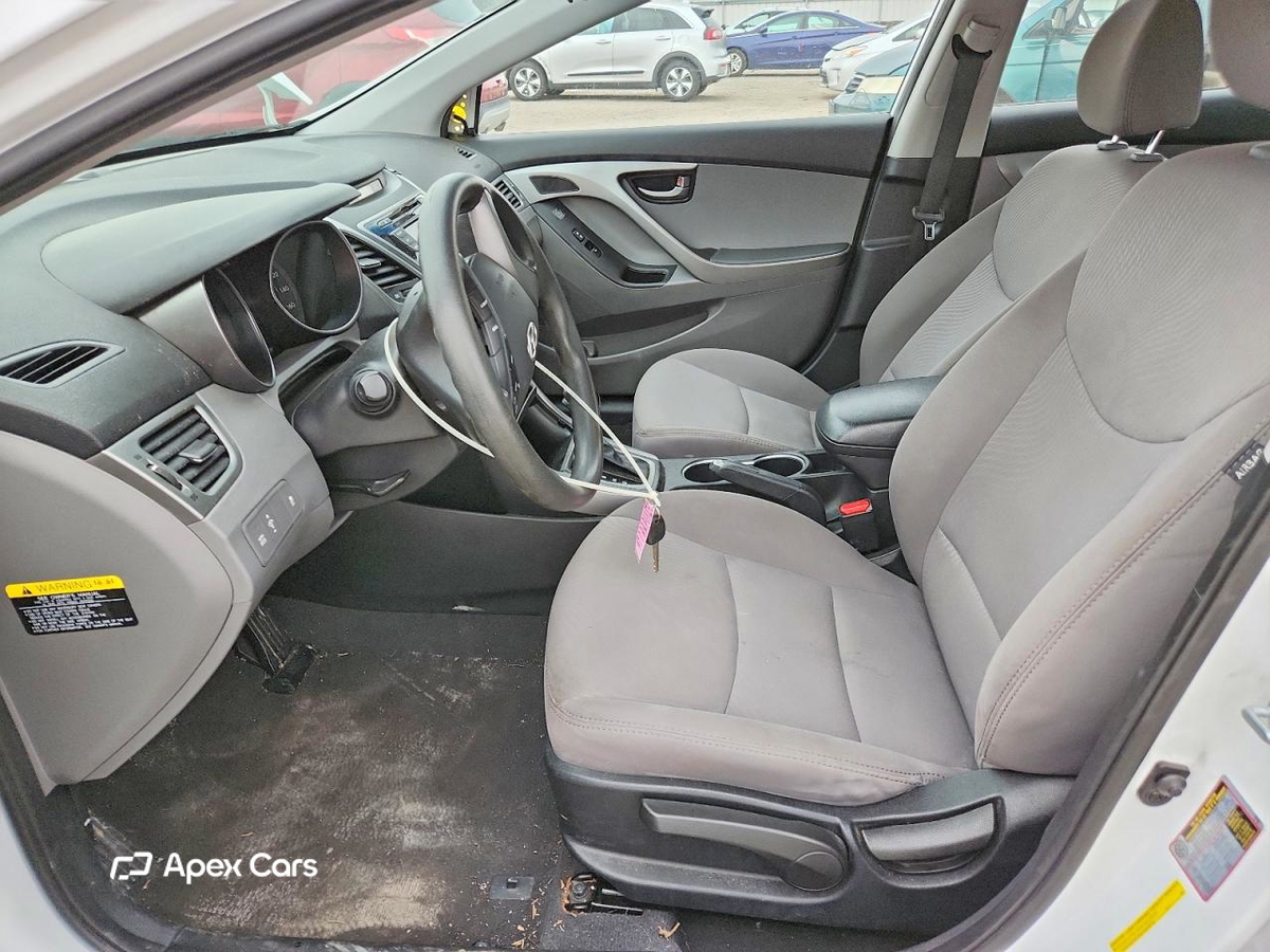 Hyundai Elantra 2016