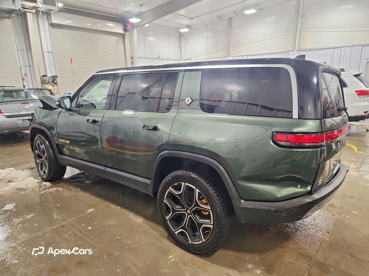 Rivian R1S 2023