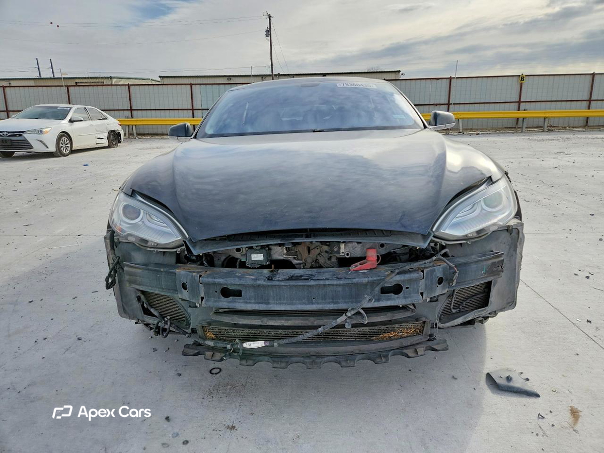 Tesla Model S 2013