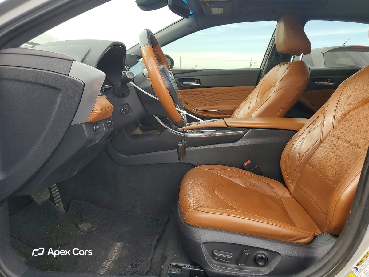 Toyota Avalon 2020