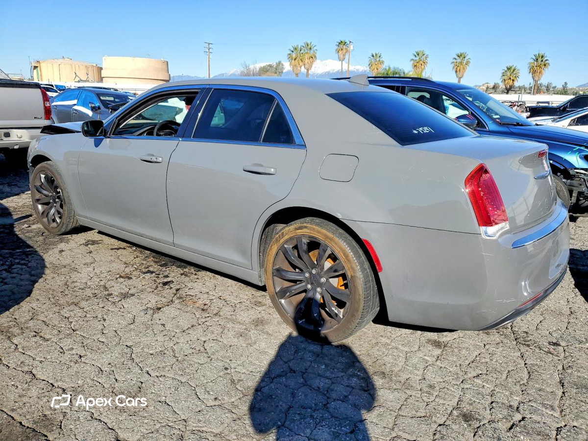 Chrysler 300 2018