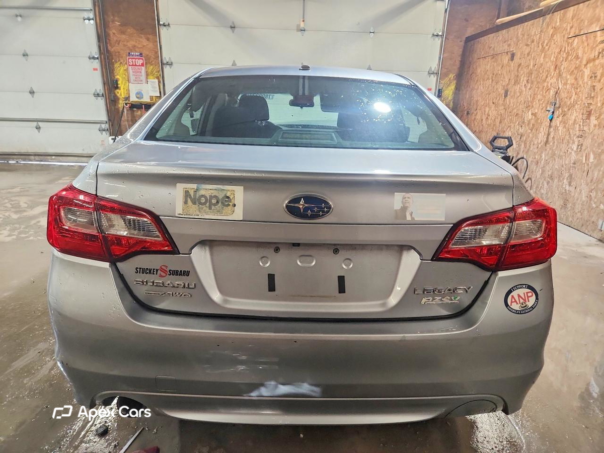 Subaru Legacy 2015